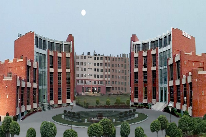 https://cache.careers360.mobi/media/colleges/social-media/media-gallery/17893/2019/3/4/Campus-View of Dr IT College of Polytechnic Banur_Campus-View.jpg